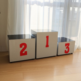 Пьедестал для победителей (металлический каркас)